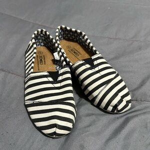 XO XO Women’s Canvas Slip On Shoes